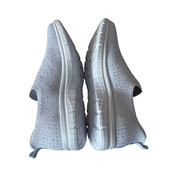 Skechers Hands-Free Martha Stewart Slip-Ins. - Picture 8 of 10